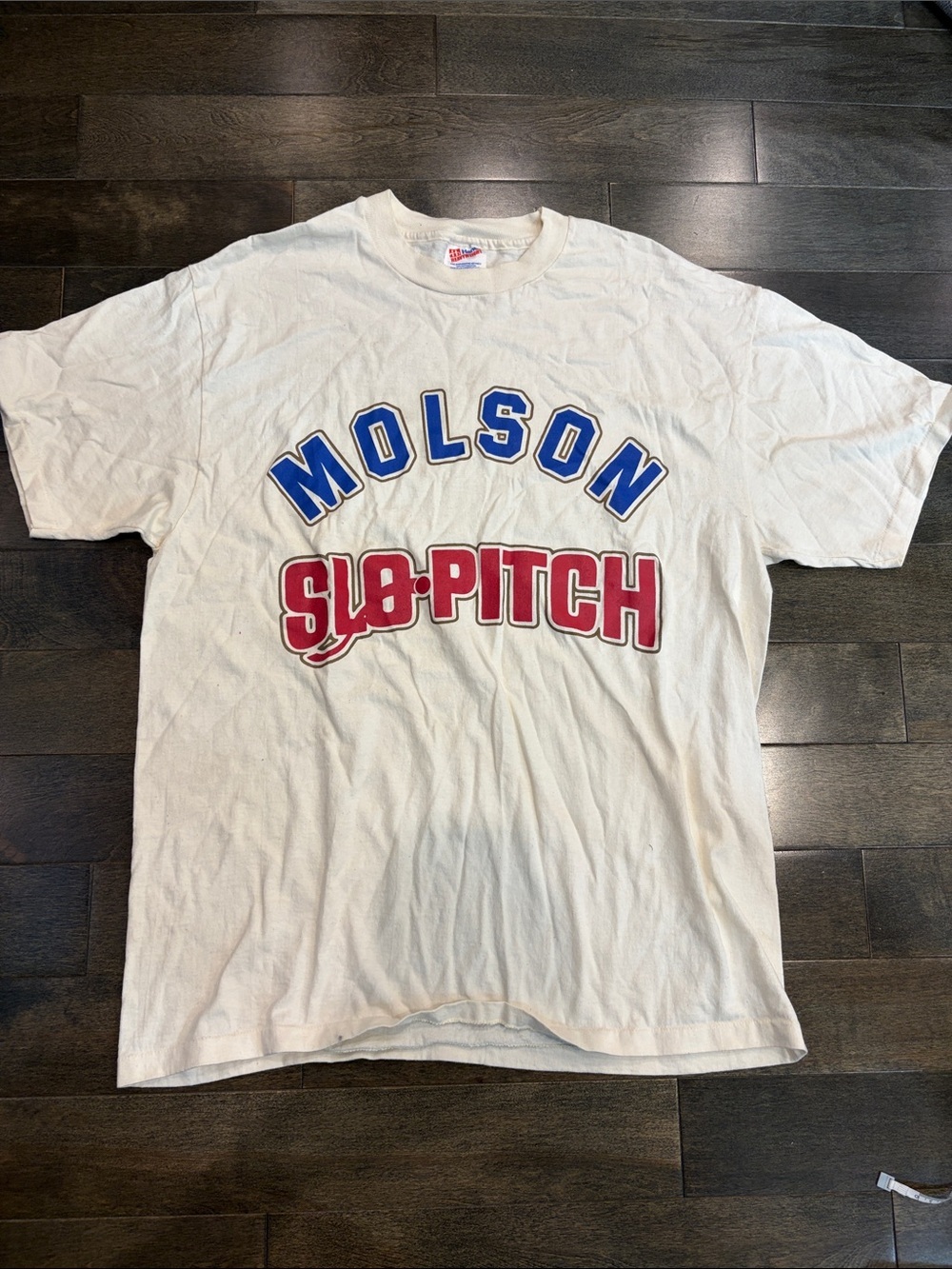 MOLSON Slo-Pitch White Graphic Tee